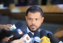 Romario Policarpo em coletiva