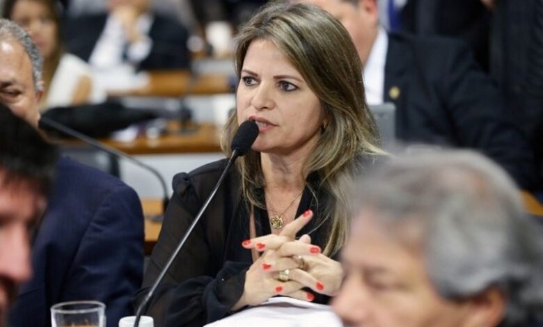 votação comemorada_Flávia Morais800x530