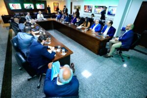 Caiado-abre-dialogo (3)