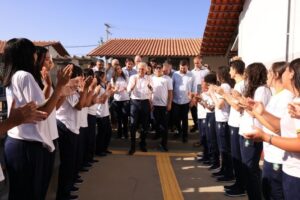 Caiado-com-estudantes_Secom_