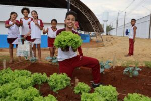 Hosta nas escolas de Aparecida (3)