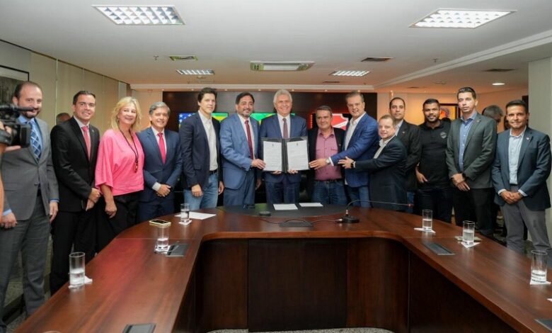 Projeto-de-lei-autoriza-doacao-de-area-ao-Vila-Nova-Futebol-_800x534