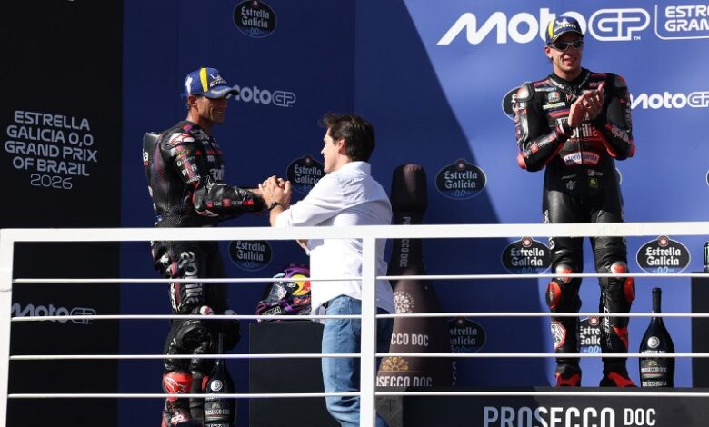 DANIEL VILELA ENTREGA TROFEU MOTO GP 2026 (1)