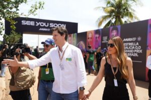 DANIEL VILELA ENTREGA TROFEU MOTO GP 2026 (2)_