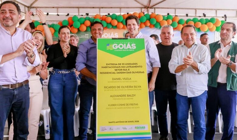 Daniel Entrega casas em Santo Antonio De Goiás (1)_