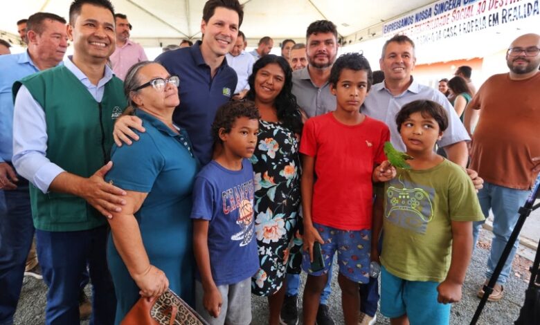 Governador Daniel Vilela Entrega Moradias em varias cidades de Goiás (4)