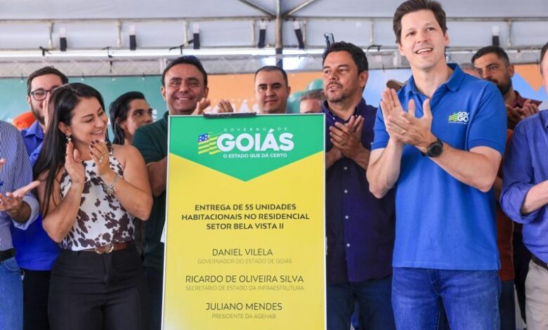 Daniel Vilela Entrega Moradias em Goiás