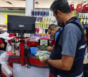 Figurinhas-falsas-da-Copa-do-Mundo_Procon-4-1536x