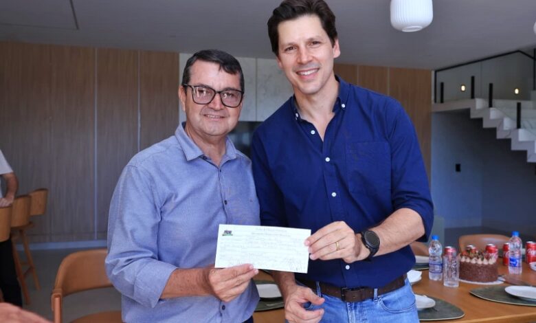 Prefeito de Sanclerlandia e Daniel Vilela (1)_