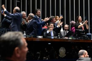 senado_aprova_pec_do_fim_da_escala_6x1_